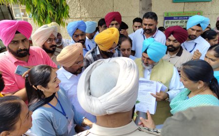 ਐੱਨ.ਐੱਚ.ਐੱਮ ਇੰਪਲਾਈਜ਼ ਵੈੱਲਫ਼ੇਅਰ ਯੂਨੀਅਨ ਮਲੋਟ ਨੇ ਕਰਮਚਾਰੀਆਂ ਨੂੰ ਪੱਕੇ ਕਰਨ ਸੰਬੰਧੀ ਸਿਹਤ ਮੰਤਰੀ ਨੂੰ ਸੌਂਪਿਆ ਮੰਗ ਪੱਤਰ