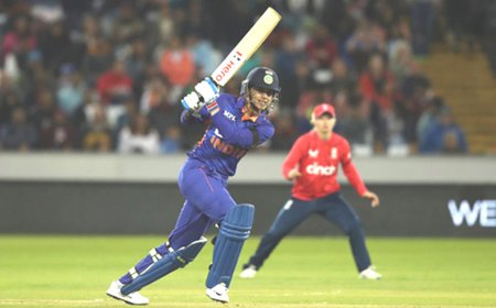 ਭਾਰਤੀ ਮਹਿਲਾ ਕ੍ਰਿਕੇਟ ਟੀਮ ਨੇ ਇੰਗਲੈਂਡ ਨੂੰ 7 ਵਿਕਟਾਂ ਨਾਲ ਹਰਾਇਆ