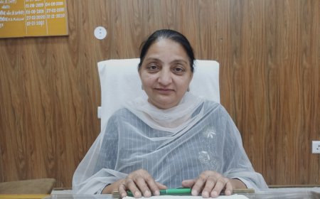 ਸਿਹਤ ਵਿਭਾਗ ਵੱਲੋਂ ਮਠਿਆਈ ਵਿਕ੍ਰੇਤਾਵਾਂ ਨੂੰ ਵਧੀਆ ਅਤੇ ਮਿਲਾਵਟ ਰਹਿਤ ਮਿਠਾਈਆਂ ਵੇਚਣ ਦੀ ਅਪੀਲ- ਡਾ. ਰੰਜੂ ਸਿੰਗਲਾ ਸਿਵਲ ਸਰਜਨ