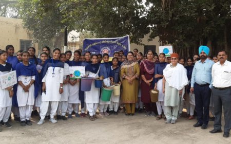 ਐੱਨ.ਐੱਸ.ਐੱਸ ਵਲੰਟੀਅਰਜ਼ ਵੱਲੋਂ ਮਲੋਟ ਵਿਖੇ ਸਫ਼ਾਈ ਅਭਿਆਨ ਸੰਬੰਧੀ ਕੱਢੀ ਗਈ ਜਾਗਰੂਕਤਾ ਰੈਲੀ