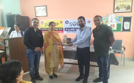 ਸਰਕਾਰੀ ਸੀਨੀ. ਸੈਕੰ. ਸਮਾਰਟ ਸਕੂਲ ਪਿੰਡ ਮਲੋਟ ਵਿਖੇ ਕਰਵਾਈ ਗਈ ਸਵੀਪ ਮੁਹਿੰਮ ਦੇ ਤਹਿਤ ਵੋਟਾਂ ਦੀ ਮਹੱਤਤਾ ਬਾਰੇ ਐਕਟੀਵਿਟੀ