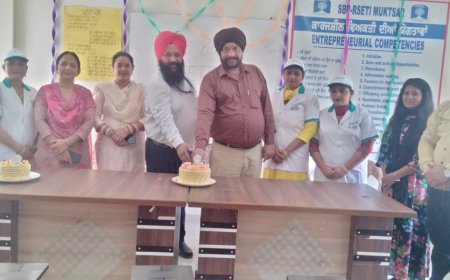 ਆਰਸੈੱਟੀ ਕੋਟਭਾਈ ਵਿਖੇ ਪੇਂਡੂ ਸਵੈ ਰੋਜ਼ਗਾਰ ਸਿਖਲਾਈ ਸੰਸਥਾ ਦਾ ਮਨਾਇਆ ਗਿਆ ਸਥਾਪਨਾ ਦਿਵਸ