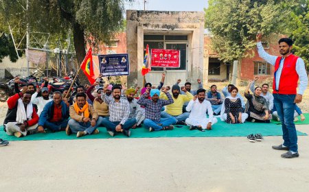 ਠੇਕਾ ਮੁਲਾਜ਼ਮਾਂ ਨੇ ਦੂਜੇ ਦਿਨ ਵੀ ਕੰਮ ਬੰਦ ਕਰ ਕੀਤਾ ਰੋਸ ਪ੍ਰਦਰਸ਼ਨ