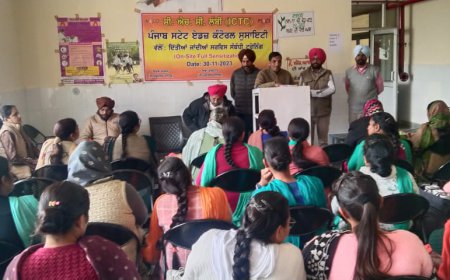 ਸੀ.ਐੱਚ.ਸੀ ਲੰਬੀ ਵਿਖੇ ਪਲਸ ਪੋਲੀਓ ਮੁਹਿੰਮ ਸੰਬੰਧੀ ਸੁਪਰਵਾਈਜ਼ਰ ਤੇ ਸਟਾਫ ਨਾਲ ਕੀਤੀ ਗਈ ਮੀਟਿੰਗ