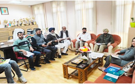 ਸਹਾਇਕ ਰਿਟਰਨਿੰਗ ਅਫਸਰ, ਵਿਧਾਨ ਸਭਾ ਹਲਕਾ 083 ਲੰਬੀ ਵੱਲੋਂ ਰਾਜਨੀਤਿਕ ਪਾਰਟੀਆਂ ਨਾਲ ਆਦਰਸ਼ ਚੋਣ ਜਾਬਤਾ ਤਹਿਤ ਮੀਟਿੰਗ ਕੀਤੀ ਗਈ