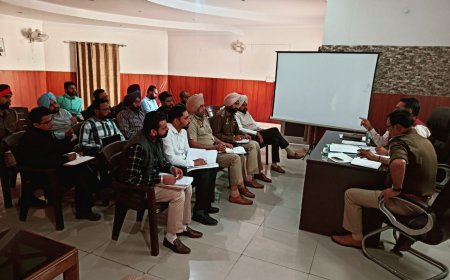 ਚੋਣ ਜਾਬਤੇ ਦੀ ਇੰਨ-ਬਿੰਨ ਪਾਲਣਾ ਅਤੇ ਚੋਣਾਂ ਨੂੰ ਸ਼ਾਂਤਮਈ ਢੰਗ ਨਾਲ ਕਰਾਉਣ ਲਈ ਕੀਤੀ ਗਈ ਮੀਟਿੰਗ