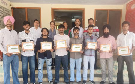 ਡੀ.ਏ.ਵੀ ਕਾਲਜ, ਮਲੋਟ ਦੇ ਵਿਦਿਆਰਥੀਆਂ ਨੇ ਮਕਲੋਡਗੰਜ ਵਿਖੇ ਲਗਾਏ ਗਏ ਆਰ.ਐੱਮ.ਸੀ ਕੈਂਪ ਵਿੱਚ ਪਹਿਲਾ ਸਥਾਨ ਪ੍ਰਾਪਤ ਕੀਤਾ