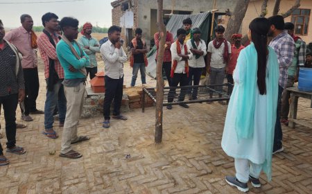 ਹੈੱਲਥ ਐਂਡ ਵੈਲਨੈੱਸ ਸੈਂਟਰ ਪੱਕੀ ਟਿੱਬੀ ਦੇ ਸਟਾਫ਼ ਨੇ ਪ੍ਰਵਾਸੀ ਮਜ਼ਦੂਰਾਂ ਨੂੰ ਡੇਂਗੂ ਅਤੇ ਮਲੇਰੀਆ ਬਾਰੇ ਦਿੱਤੀ ਜਾਣਕਾਰੀ