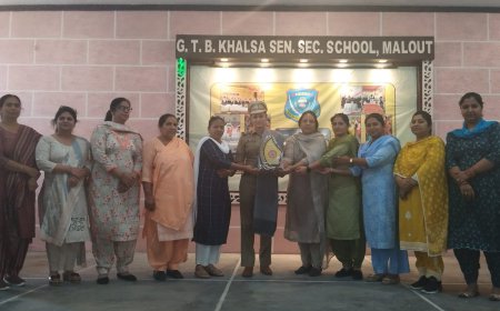 ਜੀ.ਟੀ.ਬੀ ਖਾਲਸਾ ਸੀਨੀਅਰ ਸੈਕੰਡਰੀ ਸਕੂਲ ਮਲੋਟ ਵਿਖੇ ਮੋਬਾਈਲ ਫੋਨ ਦੀ ਸੁਯੋਗ ਵਰਤੋਂ ਕਰਨ ਸੰਬੰਧੀ ਲਗਾਇਆ ਸੈਮੀਨਾਰ