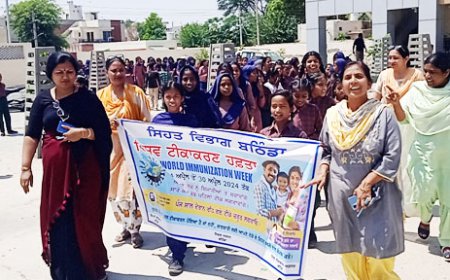 ਵਿਸ਼ਵ ਟੀਕਾਕਰਨ ਦੀ 50ਵੀਂ ਵਰ੍ਹੇਗੰਢ  ਦੇ ਸੰਬੰਧ ਵਿੱਚ ਸਿਹਤ ਵਿਭਾਗ ਬਠਿੰਡਾ ਵੱਲੋਂ ਲੋਕਾਂ ਨੂੰ ਜਾਗਰੂਕ ਕਰਨ ਹਿੱਤ ਕੱਢੀ ਗਈ ਚੇਤਨਾ ਰੈਲੀ