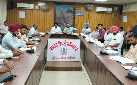 ਸ੍ਰੀ ਮੁਕਤਸਰ ਸਾਹਿਬ ਦੇ ਵਿਧਾਇਕ ਸ. ਜਗਦੀਪ ਸਿੰਘ ਕਾਕਾ ਬਰਾੜ ਨੇ ਜ਼ਿਲ੍ਹੇ ਦੇ ਅਧਿਕਾਰੀਆਂ ਨਾਲ ਕੀਤੀ ਅਹਿਮ ਬੈਠਕ