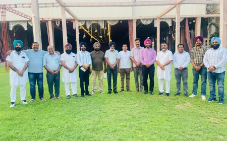 ਸੋਸ਼ਲ ਵਰਕਰ ਐਸੋਸੀਏਸ਼ਨ ਵੱਲੋਂ ਮਲੋਟ ਵਿੱਚ ਵੱਖ-ਵੱਖ ਕੰਮਾਂ ਸੰਬੰਧੀ ਕੀਤੀ ਗਈ ਮੀਟਿੰਗ