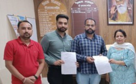 ਸਿਹਤ ਵਿਭਾਗ ਵੱਲੋਂ ਜਿਲ੍ਹਾ ਸ੍ਰੀ ਮੁਕਤਸਰ ਸਾਹਿਬ ਵਿੱਚ ਆਮ ਆਦਮੀ ਕਲੀਨਿਕਾਂ ਲਈ 3 ਹੋਰ ਡਾਕਟਰਾਂ ਨੂੰ ਦਿੱਤੇ ਗਏ ਨਿਯੁਕਤੀ ਪੱਤਰ