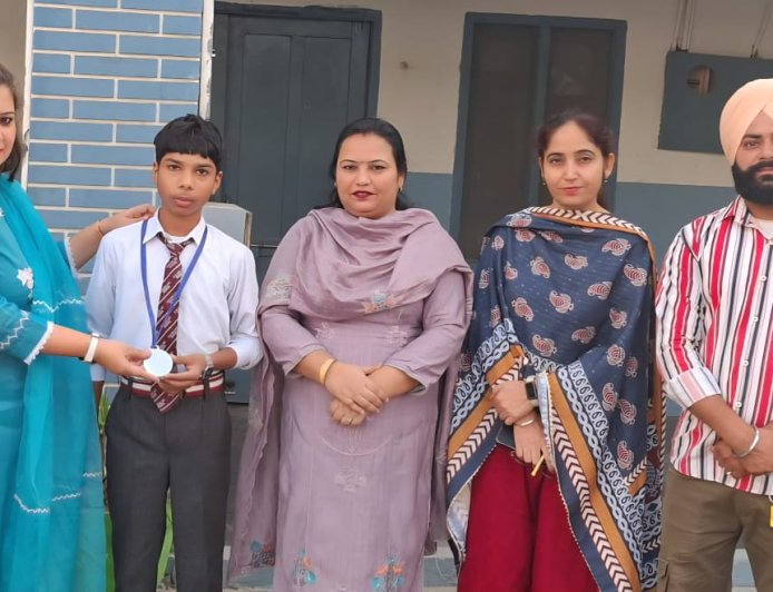 ਐੱਸ.ਡੀ ਸੀਨੀਅਰ ਸੈਕੰਡਰੀ ਸਕੂਲ ਮਲੋਟ ਦੇ ਵਿਦਿਆਰਥੀਆਂ ਨੇ ਜਿਲ੍ਹਾ ਪੱਧਰੀ ਕਰਾਟੇ ਟੂਰਨਾਮੈਂਟ ਵਿੱਚ ਮਾਰੀਆਂ ਮੱਲਾਂ