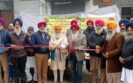 ਸਰਬੱਤ ਦਾ ਭਲਾ ਚੈਰੀਟੇਬਲ ਟਰੱਸਟ ਵੱਲੋਂ ਮੇਲਾ ਮਾਘੀ ਤੇ ਲਗਾਏ ਕਿਤਾਬਾਂ ਦੇ ਲੰਗਰ ਦਾ ਸਕੱਤਰ ਸ਼੍ਰੋਮਣੀ ਗੁਰਦੁਆਰਾ ਪ੍ਰਬੰਧਕ ਕਮੇਟੀ ਸ਼੍ਰੀ ਅੰਮ੍ਰਿਤਸਰ ਸਾਹਿਬ ਵੱਲੋਂ ਉਦਘਾਟਨ