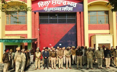 ਗੈਂਗਸਟਰਾਂ ਤੇ ਵਾਰ ਮੁਹਿਮ ਤਹਿਤ ਸ਼੍ਰੀ ਮੁਕਤਸਰ ਸਾਹਿਬ ਪੁਲਿਸ ਵੱਲੋਂ ਜ਼ਿਲ੍ਹਾ ਸੁਧਾਰ ਘਰ ਵਿੱਚ ਵਿਸ਼ੇਸ਼ ਅਚਾਨਕ ਤਲਾਸ਼ੀ ਮੁਹਿੰਮ