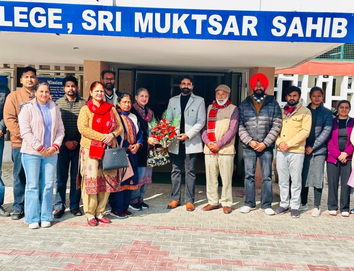 ਸ੍ਰੀਮਤੀ ਪ੍ਰੋ. ਮੰਜੂ ਕਪੂਰ ਨੇ ਸਰਕਾਰੀ ਕਾਲਜ ਸ਼੍ਰੀ ਮੁਕਤਸਰ ਸਾਹਿਬ ਦੇ ਪ੍ਰਿੰਸੀਪਲ ਵਜੋਂ ਸੰਭਾਲਿਆ ਕਾਰਜਭਾਰ