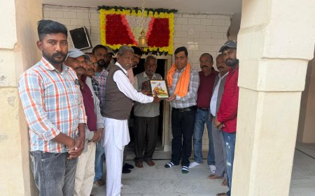 ਭਗਵਾਨ ਵਾਲਮੀਕ ਮੰਦਿਰ ਵਾਰਡ ਨੰਬਰ 3 ਮਲੋਟ ਵਿਖੇ ਮਹਾਂਸ਼ਿਵਰਾਤਰੀ ਮੌਕੇ ਸਾਬਕਾ ਐਮ.ਸੀ ਕੇਵਲ ਅਰੋੜਾ ਹੋਏ ਸਨਮਾਨਿਤ