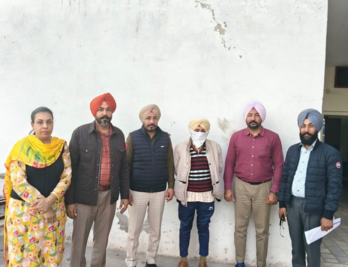 ਥਾਣਾ ਸਿਟੀ ਸ਼੍ਰੀ ਮੁਕਤਸਰ ਸਾਹਿਬ ਦਾ ਨਾਇਬ ਕੋਰਟ (ਪੀਐਚਜੀ) ਪੀ.ਸੀ ਸ਼ਰਨਜੀਤ ਸਿੰਘ ਅਦਾਲਤ ਵਿੱਚੋਂ ਜਮਾਨਤ ਬਾਰੇ ਜਾਣਕਾਰੀ ਦੇਣ ਬਦਲੇ 4000/-ਰੁਪਏ ਰਿਸ਼ਵਤ ਹਾਸਿਲ ਕਰਦਾ ਰੰਗੇ ਹੱਥੀ ਗ੍ਰਿਫਤਾਰ