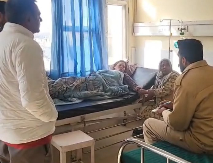 ਮਲੋਟ ਦੇ ਪਿੰਡ ਈਨਾਖੇੜਾ ਦੇ ਸਕੂਲ ਦੇ ਲੈਕਚਰਾਰ ਨੇ ਪ੍ਰਿੰਸੀਪਲ ਤੋਂ ਤੰਗ ਆ ਕੇ ਖਾਦੀਆਂ ਨਸ਼ੀਲੀਆਂ ਗੋਲੀਆਂ