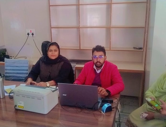 ਪਿੰਡ ਮੋਹਲਾਂ ਹਲਕਾ ਲੰਬੀ ਵਿਖੇ ਮੁੱਖ ਮੰਤਰੀ ਸਿਹਤ ਬੀਮਾ ਯੋਜਨਾ ਤਹਿਤ ਕਾਰਡ ਦੀ ਸ਼ੁਰੂਆਤ ਕੀਤੀ- ਬੀਬਾ ਕੁਲਦੀਪ ਕੌਰ ਮੋਹਲਾਂ