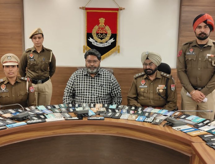 ਜਿਲ੍ਹਾ ਸ਼੍ਰੀ ਮੁਕਤਸਰ ਸਾਹਿਬ ਪੁਲਿਸ ਵੱਲੋਂ ਪਬਲਿਕ ਦੇ ਗੁੰਮ ਹੋਏ ਕਰੀਬ 150 ਮੋਬਾਇਲ ਫੋਨ ਕੀਤੇ ਟਰੇਸ
