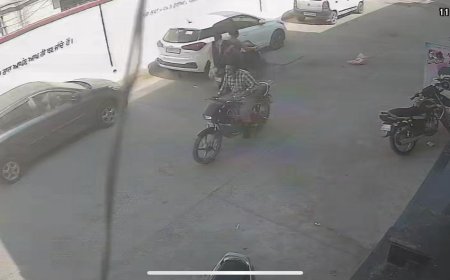 ਮਲੋਟ ਦੇ ਸਰਕਾਰੀ ਸੀਨੀਅਰ ਸੈਕੰਡਰੀ ਸਕੂਲ (ਕੁੜੀਆਂ) ਦੇ ਸਾਹਮਣੇ ਦਿਨ ਦਿਹਾੜੇ ਚੋਰ ਪਰਸ ਖੋਹ ਕੇ ਹੋਇਆ ਰਫੂਚੱਕਰ