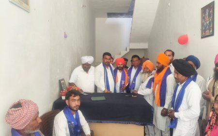 ਰਿਪਬਲਿਕਨ ਪਾਰਟੀ ਆਫ ਇੰਡੀਆ ਦੇ ਵਾਈਸ ਪ੍ਰਧਾਨ ਕੁਲਵੰਤ ਸਿੰਘ ਮਾਨ ਸਿੰਘਵਾਲਾ ਦੀ ਅਗਵਾਈ ਹੇਠ ਪਾਰਟੀ ਦਫ਼ਤਰ ਸ਼੍ਰੀ ਮੁਕਤਸਰ ਸਾਹਿਬ ਵਿਖੇ ਰੱਖੀ ਗਈ ਵਿਸ਼ੇਸ਼ ਮੀਟਿੰਗ