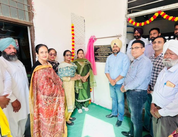 ਸਰਕਾਰੀ ਪ੍ਰਾਇਮਰੀ ਸਮਾਰਟ ਸਕੂਲ ਦੋਦਾ ਵਿਖੇ ਜ਼ਿਲ੍ਹਾ ਯੋਜਨਾ ਕਮੇਟੀ ਦੇ ਚੇਅਰਮੈਨ ਸ. ਸੁਖਜਿੰਦਰ ਸਿੰਘ ਕਾਉਣੀ ਵੱਲੋਂ ਨਵੇਂ ਆਰ.ਓ ਸਿਸਟਮ ਦਾ ਕੀਤਾ ਗਿਆ ਉਦਘਾਟਨ