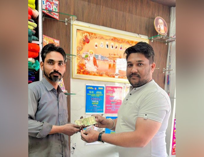 ਪ੍ਰੇਮ ਲਾਟਰੀ ਏਜੰਸੀ ਜੀ.ਟੀ ਰੋਡ ਮਲੋਟ ਤੋਂ ਏਕਤਾ ਨਗਰ ਮਲੋਟ ਦੇ ਵਸਨੀਕ ਭੀਮ ਸੈਨ ਨੂੰ ਨਿਕਲਿਆ 50 ਹਜ਼ਾਰ ਦਾ ਇਨਾਮ