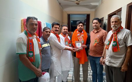 ਭਾਜਪਾ ਮਲੋਟ ਨੇ ਪੁਰਾਣੇ ਆਗੂਆਂ ਨੂੰ ਪਾਰਟੀ ਦੇ 47ਵੇਂ ਸਥਾਪਨਾ ਦਿਵਸ ਤੇ ਵਰਕਰਾਂ ਦਾ ਕੀਤਾ ਸਨਮਾਨ