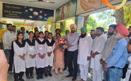 ਸਰਕਾਰੀ ਸੀਨੀਅਰ ਸੈਕੰਡਰੀ ਸਕੂਲ ਪੱਕੀ ਟਿੱਬੀ ਦੇ ਵਿਦਿਆਰਥੀਆਂ ਨੂੰ ਸਮਰਪਿਤ ਕੀਤੇ ਗਏ ਆਧੁਨਿਕ ਕਲਾਸ ਰੂਮ