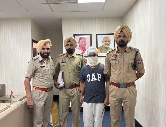 ਅੰਮ੍ਰਿਤਪਾਲ ਸਿੰਘ ਮਹਿਰੋਂ ਨੂੰ ਬਠਿੰਡਾ ਪੁਲਿਸ ਨੇ ਕੀਤਾ ਗ੍ਰਿਫਤਾਰ, ਕੰਚਨ ਕੁਮਾਰੀ ਉਰਫ ਕਮਲ ਭਾਬੀ ਕਤਲ ਮਾਮਲੇ ਵਿੱਚ ਹੈ ਮੁੱਖ ਮੁਲਜਮ