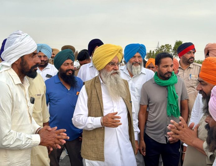 ਕੈਬਨਿਟ ਮੰਤਰੀ ਸ. ਗੁਰਮੀਤ ਸਿੰਘ ਖੁੱਡੀਆਂ ਵੱਲੋਂ ਅੱਗ ਦੀਆਂ ਘਟਨਾਵਾਂ ਨਾਲ ਨੁਕਸਾਨੀ ਫਸਲਾਂ ਦਾ ਲਿਆ ਜਾਇਜ਼ਾ