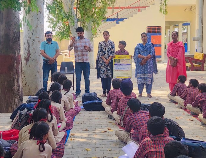 ਸੀ.ਐਚ.ਸੀ ਆਲਮਵਾਲਾ ਵਿਖੇ ਮਨਾਇਆ ਗਿਆ ਵਿਸ਼ਵ ਮਲੇਰੀਆ ਦਿਵਸ