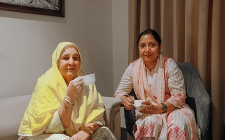 ਪੰਜਾਬ ਦੇ ਮੁੱਖ ਮੰਤਰੀ ਭਗਵੰਤ ਮਾਨ ਦੇ ਮਾਤਾ ਹਰਪਾਲ ਕੌਰ ਪਹੁੰਚੇ ਮਲੋਟ, ਕੈਬਨਿਟ ਮੰਤਰੀ ਡਾਕਟਰ ਬਲਜੀਤ ਕੌਰ ਵੱਲੋਂ ਕੀਤਾ ਸਵਾਗਤ