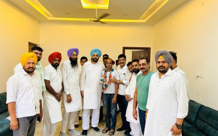 ਮਲੋਟ ਦੇ ਵਾਰਡ ਨੰਬਰ 10 ਦੇ ਸ਼੍ਰੋਮਣੀ ਅਕਾਲੀ ਦਲ ਦੇ ਪੁਰਾਣੇ ਆਗੂ ਨੰਦ ਕਿਸ਼ੋਰ ਨੰਦੀ ਕਾਂਗਰਸ ਪਾਰਟੀ ਵਿੱਚ ਹੋਏ ਸ਼ਾਮਿਲ