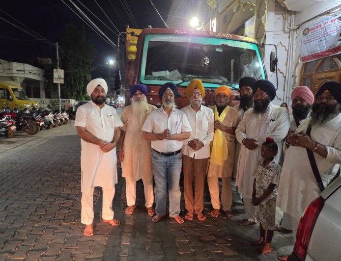 ਗੁਰਦੁਆਰਾ ਸ਼੍ਰੀ ਗੁਰੂ ਸਿੰਘ ਸਭਾ (ਸੰਗਤ ਸਾਹਿਬ) ਮਲੋਟ ਵੱਲੋਂ ਸ਼੍ਰੀ ਹਰਿਮੰਦਰ ਸਾਹਿਬ ਅਤੇ ਪਿੰਗਲਵਾੜਾ ਵਿਖੇ ਲੰਗਰ ਲਈ ਭੇਜੀ ਗਈ ਕਣਕ