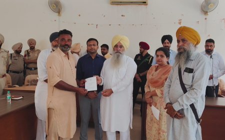 ਕੈਬਨਿਟ ਮੰਤਰੀ ਗੁਰਮੀਤ ਸਿੰਘ ਖੁੱਡੀਆਂ ਨੇ ਲੰਬੀ ਦੇ ਪਿੰਡਾਂ ‘ਚ ਵੰਡੇ ਸਹਾਇਤਾ ਰਾਸ਼ੀ ਦੇ ਚੈੱਕ