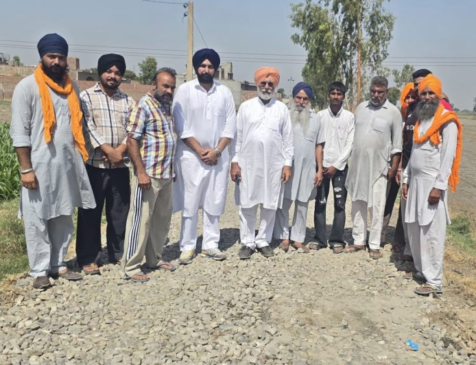 ਰੁਪਾਣਾ-ਮਹਾਂਬੱਧਰ ਸੜਕ ਦਾ ਕੰਮ 8 ਮਹੀਨੇ ਬਾਅਦ ਵੀ ਪੂਰਾ ਨਾ ਹੋਣ ਤੇ ਲੋਕਾਂ ਵਿੱਚ ਭਾਰੀ ਰੋਸ