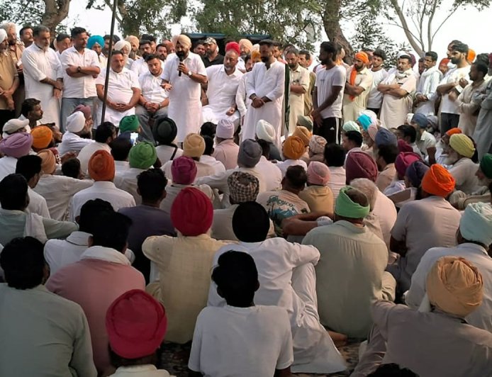 ਗਿੱਦੜਬਾਹਾ ਦੇ ਪਿੰਡ ਮਧੀਰ ‘ਚ ਲੁੱਕ ਪਲਾਂਟ ਨੂੰ ਲੈਕੇ ਲਗਾਇਆ ਧਰਨਾ ਹੋਇਆ ਸਮਾਪਤ