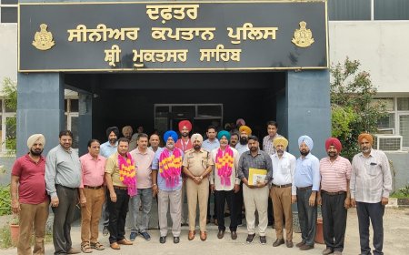 ਸ੍ਰੀ ਮੁਕਤਸਰ ਸਾਹਿਬ ਪੁਲਿਸ ਵੱਲੋਂ ਤਿੰਨ ਸੇਵਾ ਮੁਕਤ ਹੋਏ ਅਧਿਕਾਰੀਆਂ ਦਾ ਕੀਤਾ ਗਿਆ ਸਨਮਾਨ