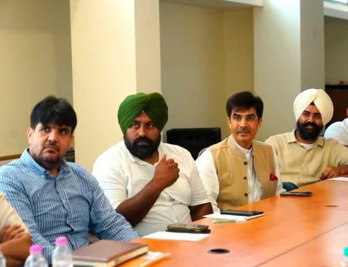 ਕਾਂਗਰਸ ਹਾਈਕਮਾਂਡ ਨੇ ਪੰਜਾਬ ਕਾਂਗਰਸ ਦੇ ਮੀਡੀਆ ਅਹੁਦੇਦਾਰਾਂ ਨਾਲ ਕੀਤੀ ਮੀਟਿੰਗ
