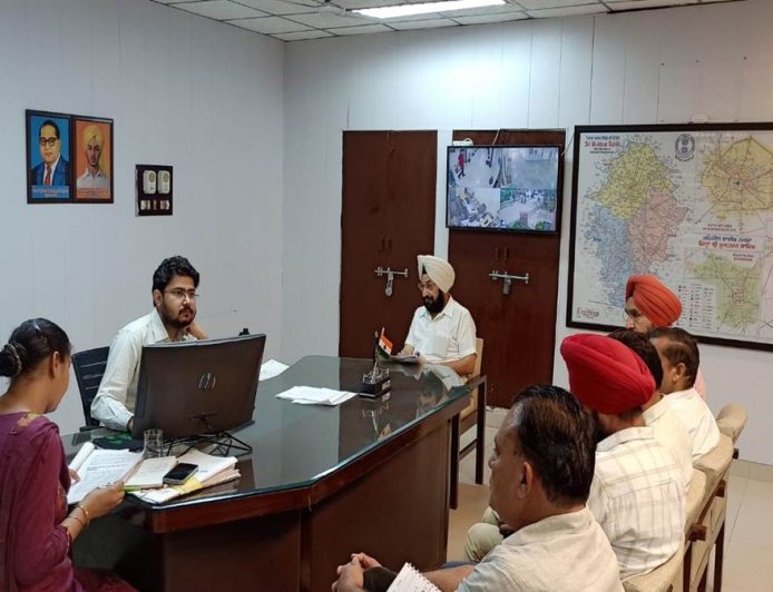 ਲਾਵਾਰਿਸ ਪਸ਼ੂ ਛੱਡਣ ਵਾਲਿਆਂ ਕੇ ਕੀਤੀ ਜਾਵੇ ਸਖਤ ਕਾਰਵਾਈ – ਡਿਪਟੀ ਕਮਿਸ਼ਟਰ ਸ਼੍ਰੀ ਮੁਕਤਸਰ ਸਾਹਿਬ