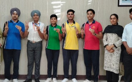 ਐਪਲ ਇੰਟਰਨੈਸ਼ਨਲ ਸਕੂਲ ਦੀ ਅੰਡਰ-17 Boys Chess Team ਨੇ ਜਿੱਤਿਆ ਸਿਲਵਰ ਮੈਡਲ