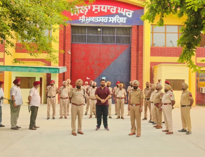 15 ਅਗਸਤ ਦੇ ਮੱਦੇਨਜ਼ਰ ਸ਼੍ਰੀ ਮੁਕਤਸਰ ਸਾਹਿਬ ਪੁਲਿਸ ਵੱਲੋਂ ਜ਼ਿਲ੍ਹਾ ਸੁਧਾਰ ਘਰ ਵਿੱਚ ਅਚਨਚੇਤ ਸਰਚ ਅਭਿਆਨ