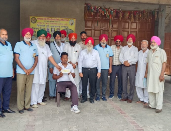 ਐਕਸੀਡੈਂਟ ਦੌਰਾਨ ਨਕਾਰਾ ਹੋਏ ਵਿਅਕਤੀ ਦੇ ਪਰਿਵਾਰ ਦੀ ਡਾ. ਓਬਰਾਏ ਨੇ ਫ਼ੜੀ ਬਾਂਹ