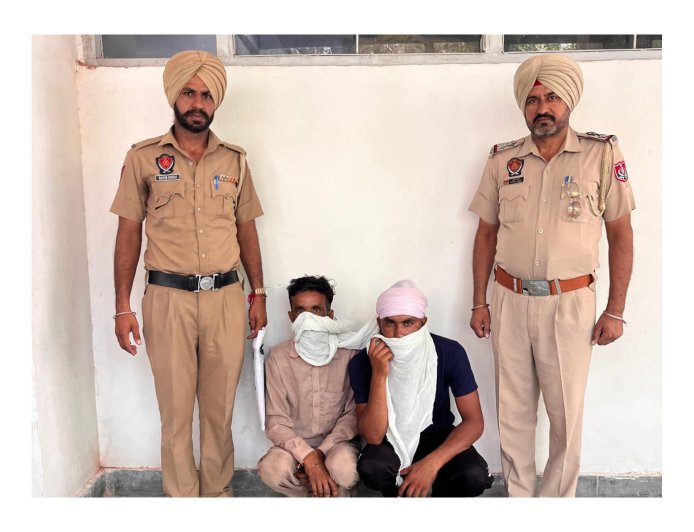 ਮਲੋਟ ਵਿੱਚ ਦਰਜ 7 ਸਾਲ ਪੁਰਾਣੇ ਮਾਮਲੇ ਵਿੱਚ 2 ਭਗੋੜੇ ਸ਼੍ਰੀ ਮੁਕਤਸਰ ਸਾਹਿਬ ਪੁਲਿਸ ਨੇ ਕੀਤੇ ਕਾਬੂ