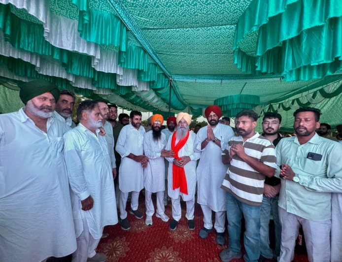 ਕੈਬਨਿਟ ਮੰਤਰੀ ਗੁਰਮੀਤ ਸਿੰਘ ਖੁੱਡੀਆਂ ਨੇ ਪਿੰਡ ਸਹਿਣਾ ਖੇੜਾ ਵਿਖੇ 24.86 ਲੱਖ ਰੁਪਏ ਦੀ ਲਾਗਤ ਨਾਲ ਖੇਡ ਗਰਾਊਂਡ ਦਾ ਕੀਤਾ ਉਦਘਾਟਨ