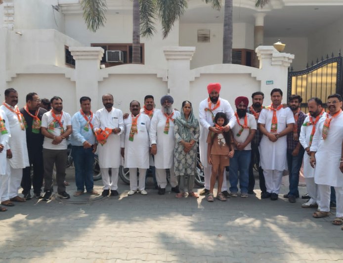 ‘ਮਨ ਕੀ ਬਾਤ’ ਰਾਹੀਂ ਦੇਸ਼ ਵਾਸੀਆਂ ਨਾਲ ਜੁੜਿਆ ਮਲੋਟ ਦਾ ਭਾਜਪਾ ਪਰਿਵਾਰ- ਵਿਨੋਦ ਬਾਗੜੀ (ਲਾਡੀ ਮਲੋਟ)